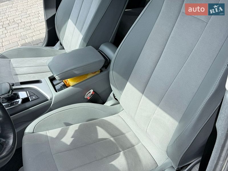 Універсал Audi A4 2020 в Звягелі