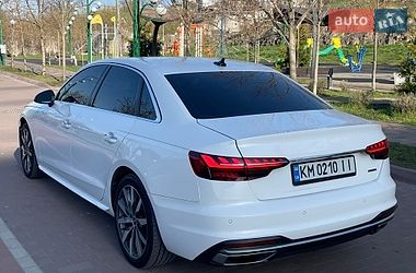 Седан Audi A4 2022 в Житомирі