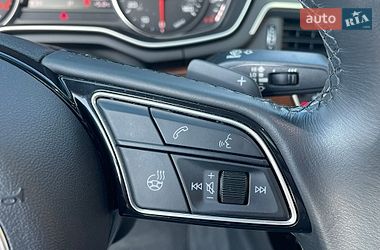 Седан Audi A4 2022 в Житомирі