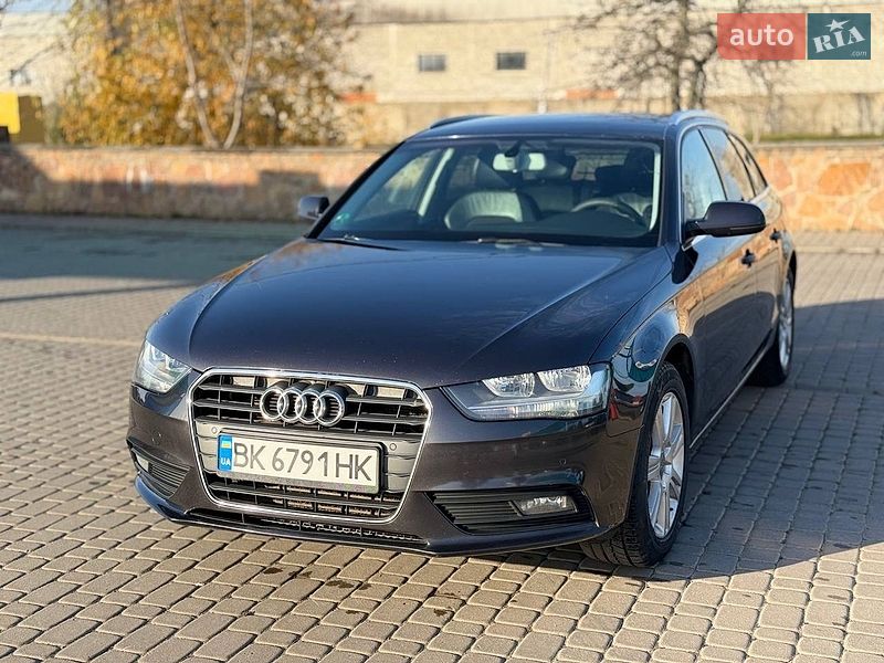 Универсал Audi A4 2012 в Березному
