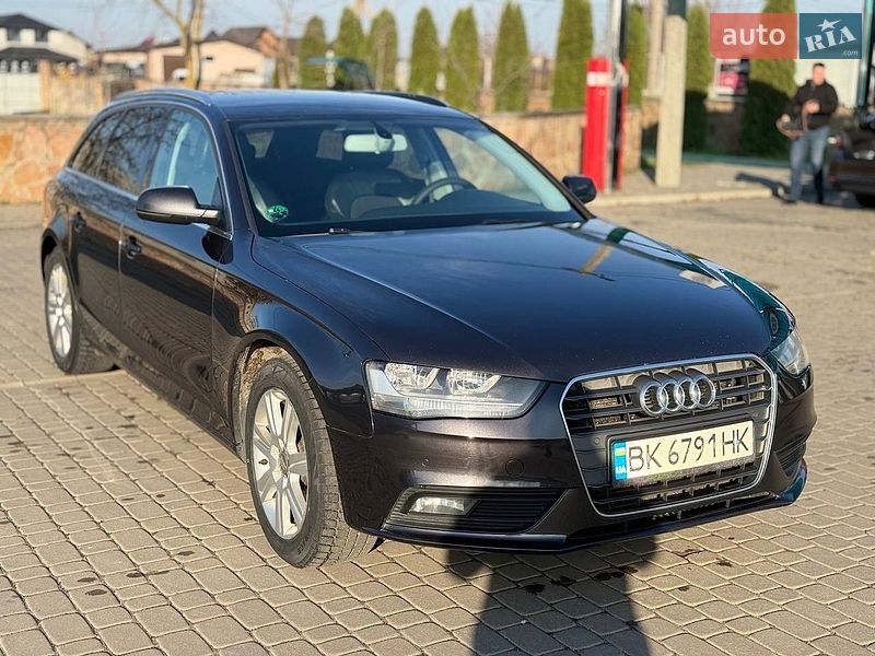 Универсал Audi A4 2012 в Березному