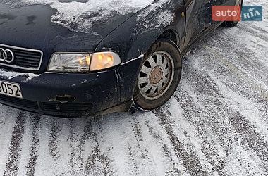 Седан Audi A4 1998 в Рівному
