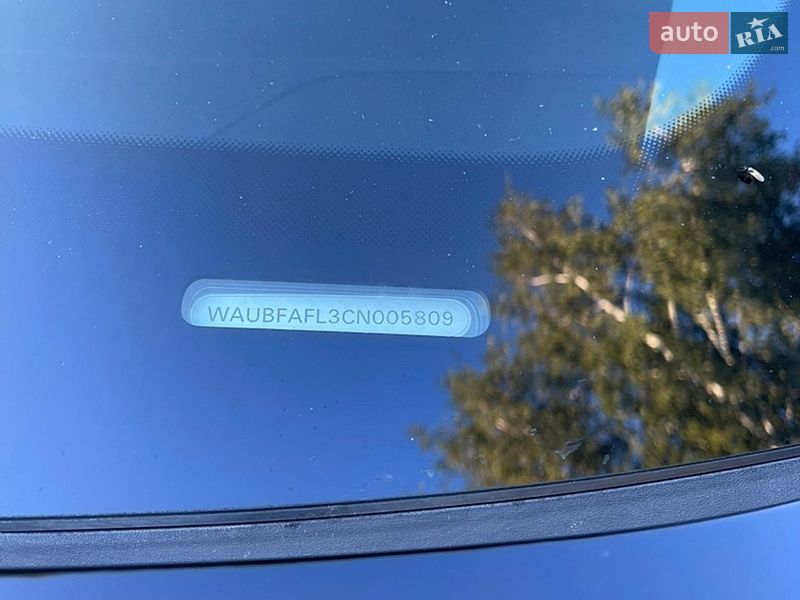 Седан Audi A4 2011 в Киеве