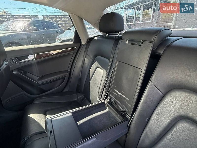 Седан Audi A4 2013 в Києві