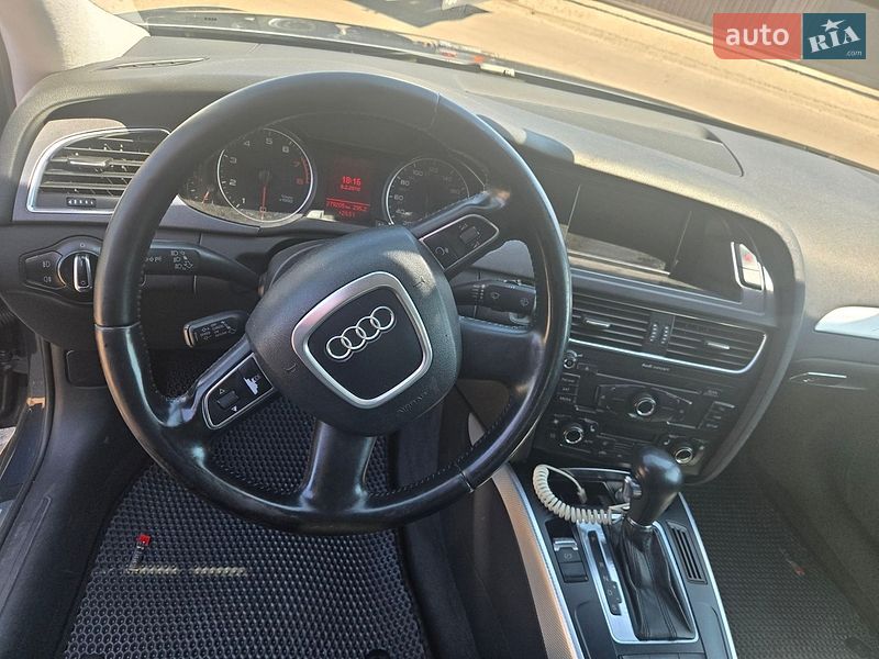 Седан Audi A4 2010 в Киеве