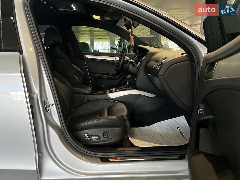 Седан Audi A4 2013 в Одесі