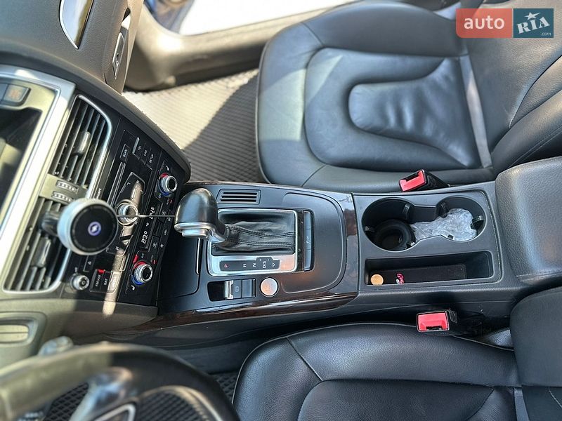Седан Audi A4 2015 в Киеве