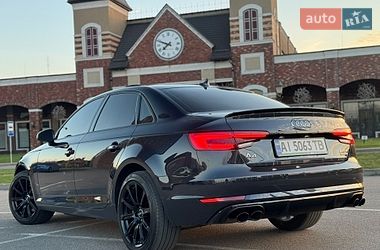 Седан Audi A4 2015 в Киеве