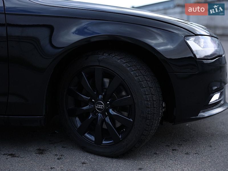 Седан Audi A4 2014 в Києві