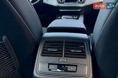 Седан Audi A4 2020 в Киеве