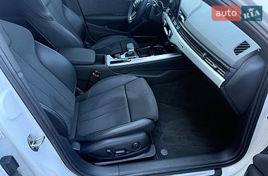 Седан Audi A4 2022 в Киеве