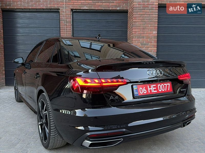 Седан Audi A4 2021 в Житомирі