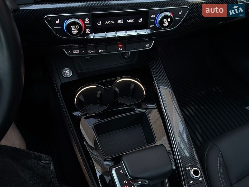Седан Audi A4 2021 в Житомирі
