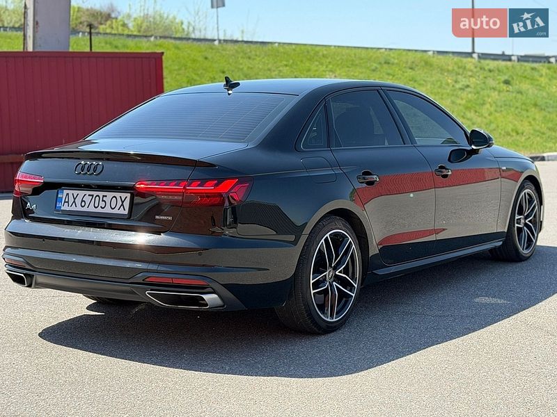Седан Audi A4 2023 в Києві