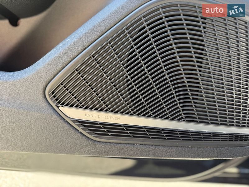 Седан Audi A4 2023 в Києві