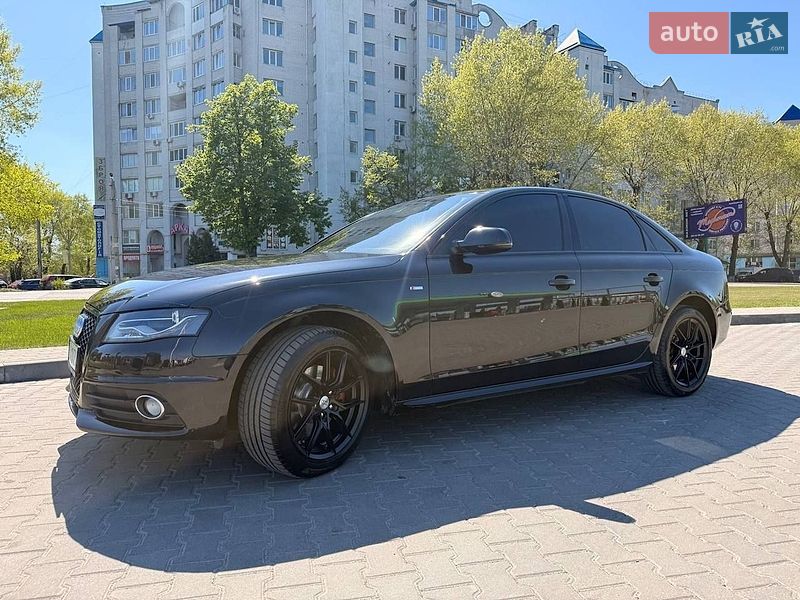Седан Audi A4 2011 в Киеве