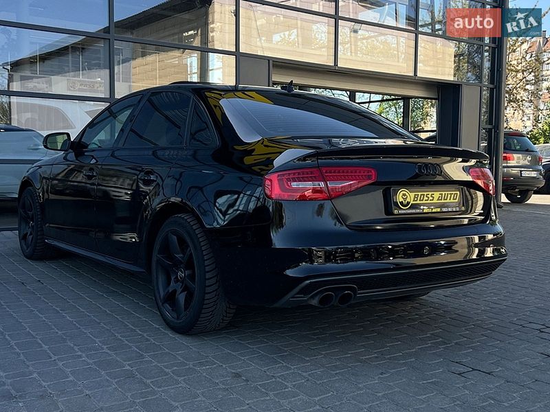 Седан Audi A4 2013 в Ивано-Франковске