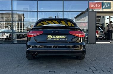 Седан Audi A4 2013 в Ивано-Франковске