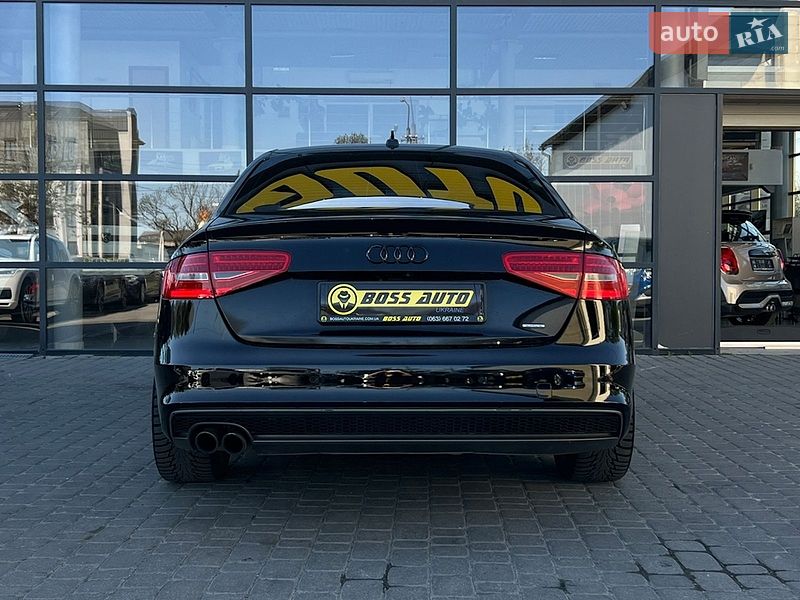 Седан Audi A4 2013 в Ивано-Франковске