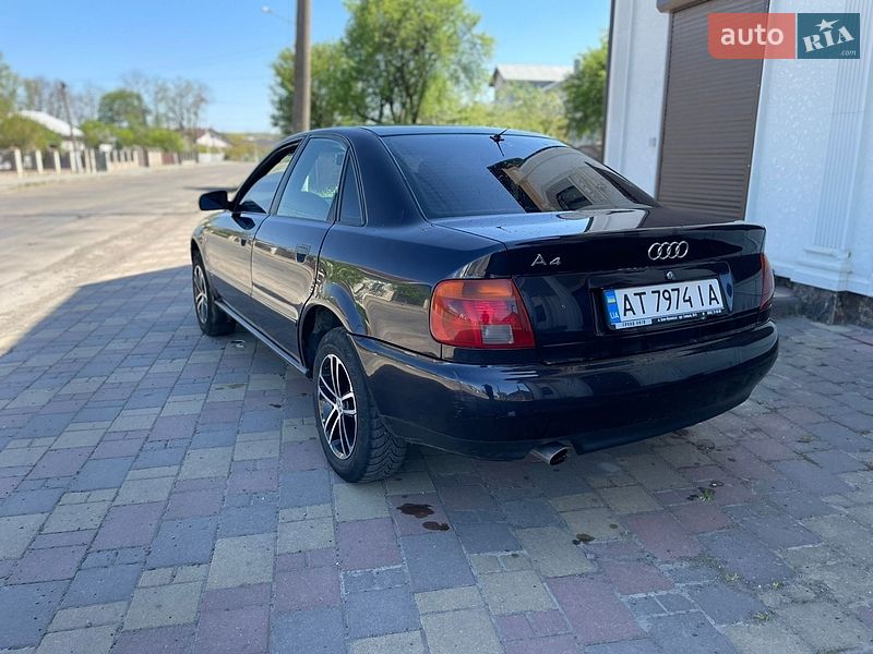 Седан Audi A4 1996 в Ивано-Франковске