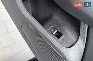 Седан Audi A4 2020 в Львові