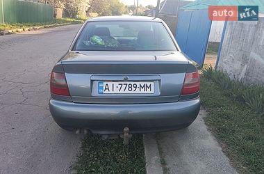 Седан Audi A4 1997 в Новой Басане
