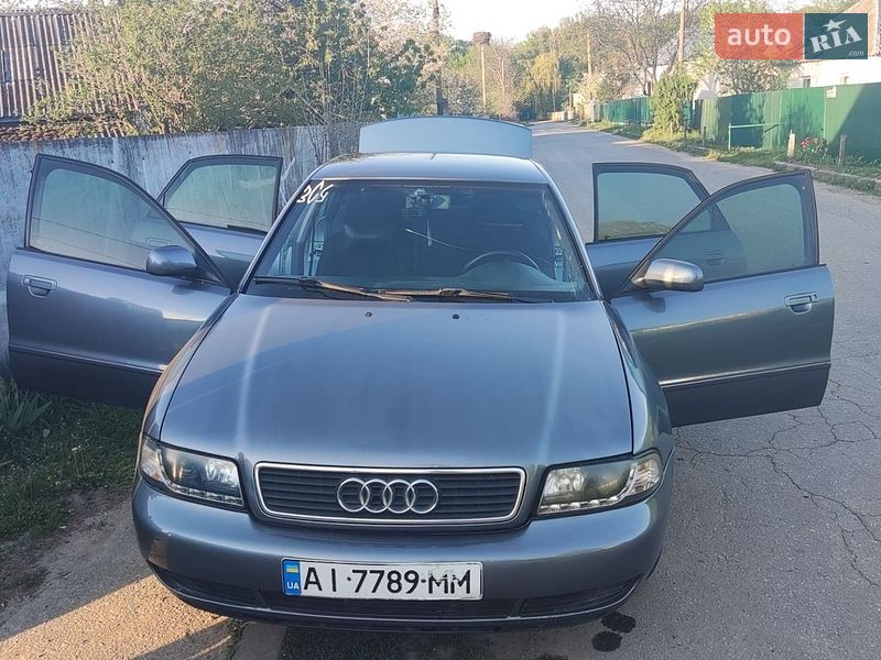 Седан Audi A4 1997 в Новой Басане