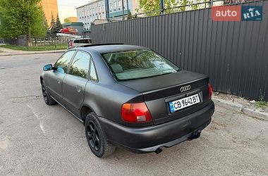 Седан Audi A4 1995 в Чернигове