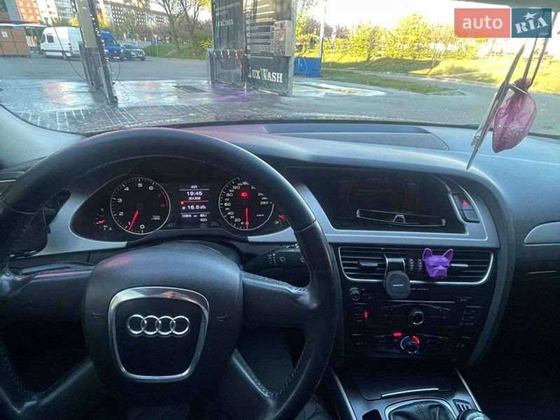 Седан Audi A4 2008 в Львове