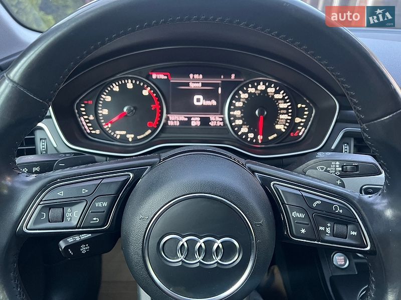 Седан Audi A4 2017 в Киеве