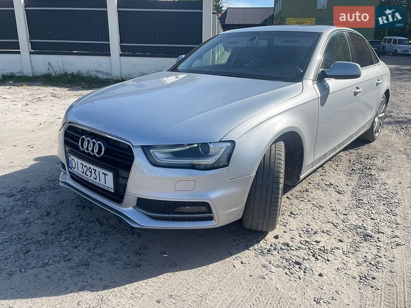 Седан Audi A4 2013 в Львові