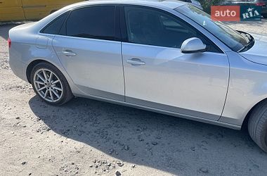 Седан Audi A4 2013 в Львові