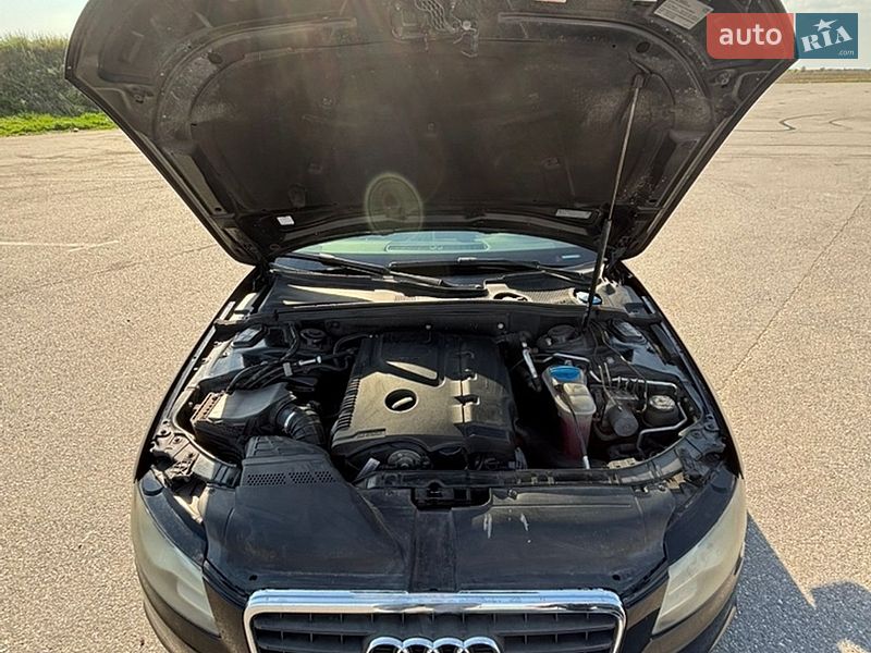 Седан Audi A4 2009 в Днепре