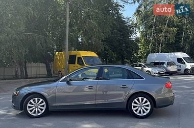 Седан Audi A4 2012 в Львове
