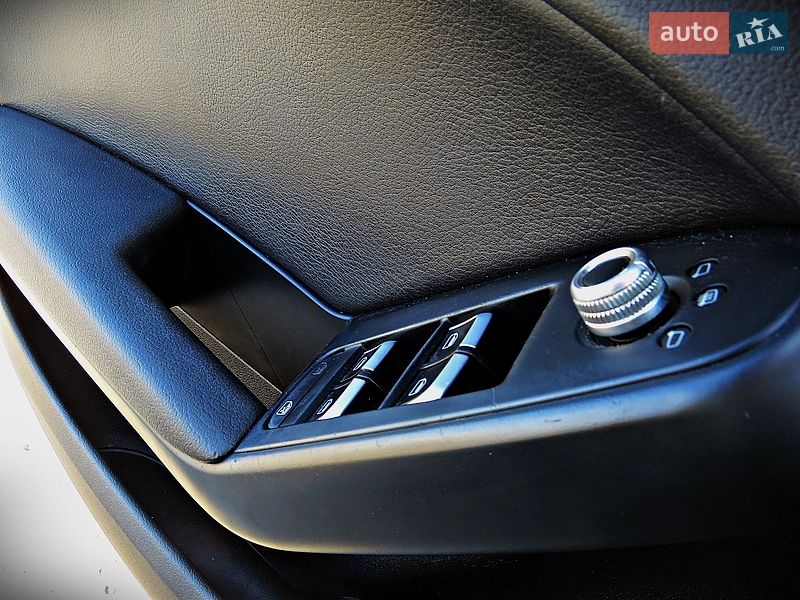 Седан Audi A4 2013 в Черкасах
