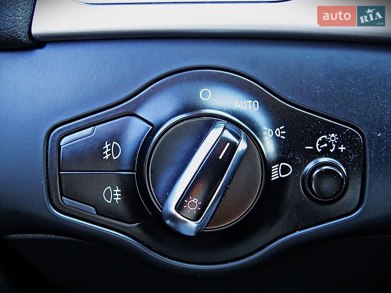 Седан Audi A4 2013 в Черкасах