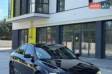 Седан Audi A4 2015 в Луцке