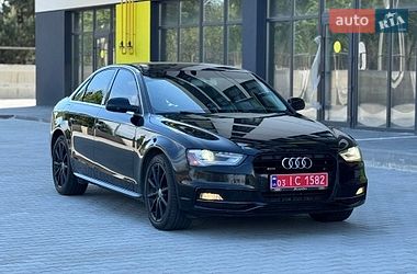 Седан Audi A4 2015 в Луцке