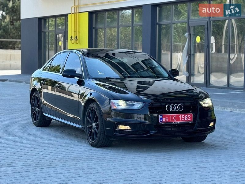 Седан Audi A4 2015 в Луцке
