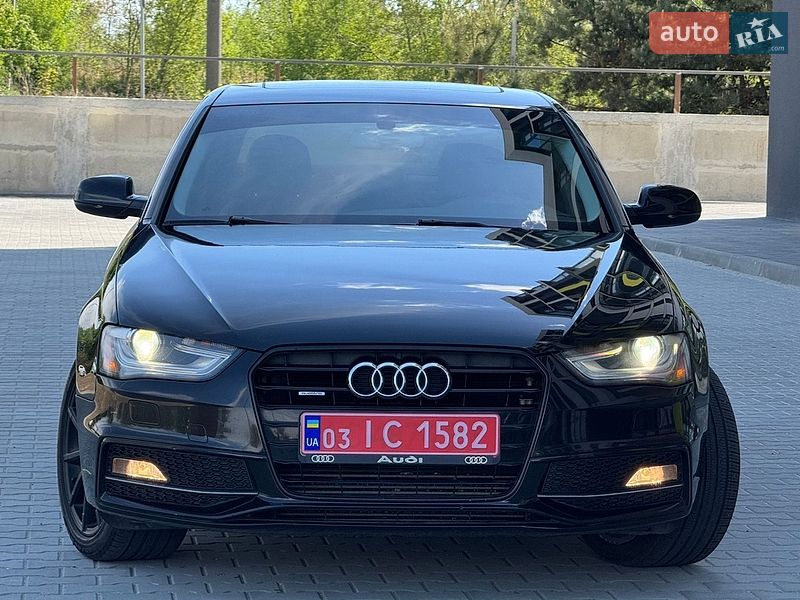 Седан Audi A4 2015 в Луцке