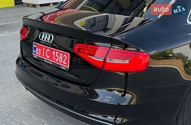 Седан Audi A4 2015 в Луцке