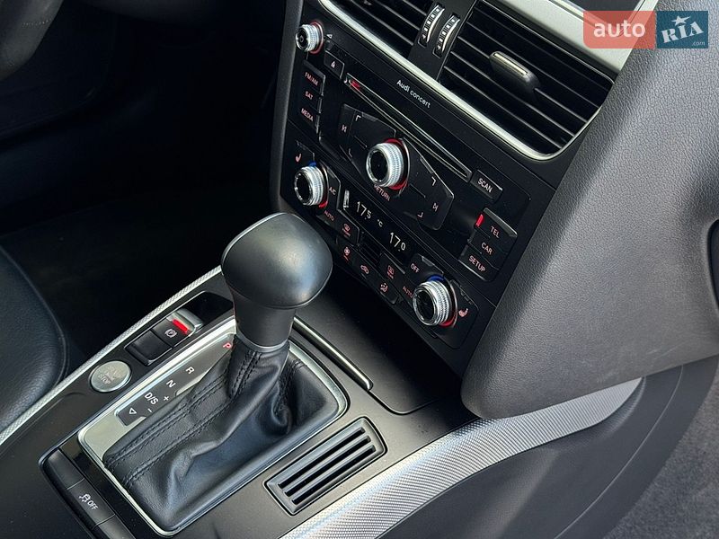 Седан Audi A4 2015 в Луцке