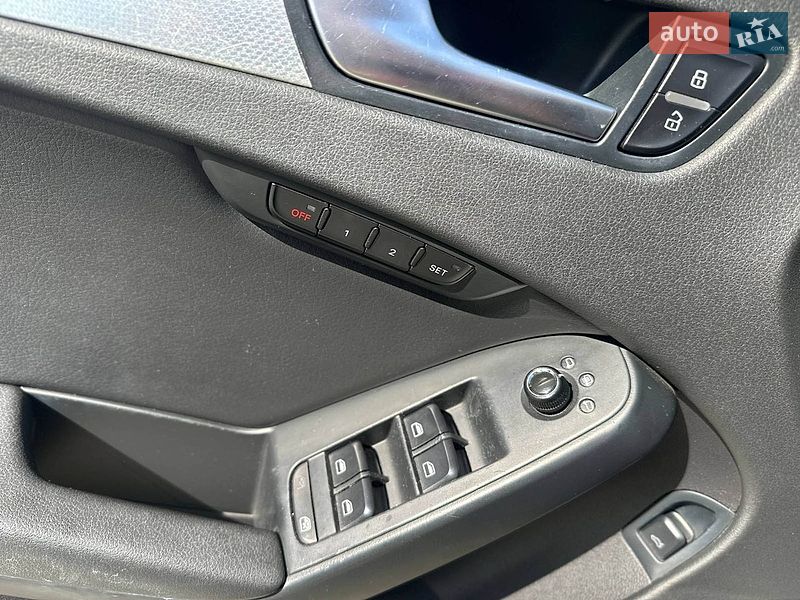 Седан Audi A4 2011 в Одессе