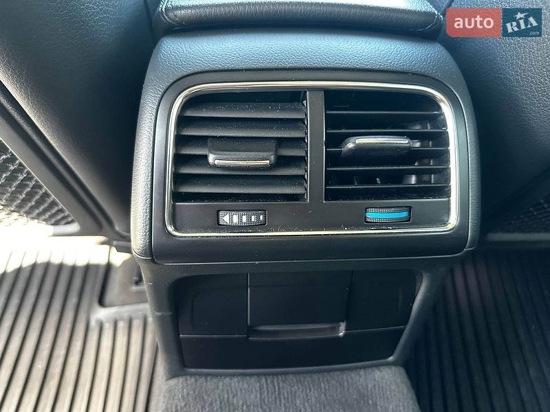 Седан Audi A4 2011 в Одессе