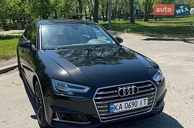 Седан Audi A4 2017 в Киеве