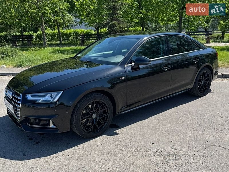 Седан Audi A4 2017 в Киеве