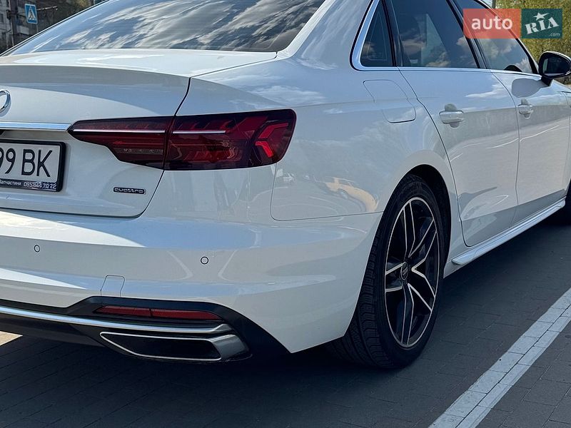Седан Audi A4 2023 в Сумах