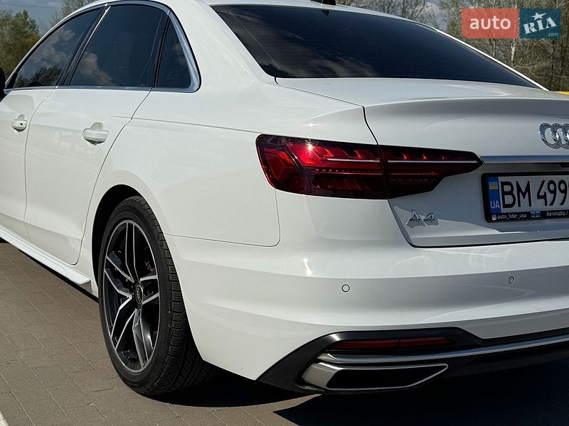 Седан Audi A4 2023 в Сумах