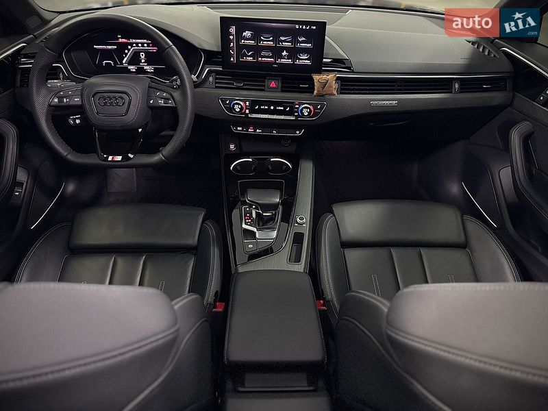 Седан Audi A4 2024 в Одесі