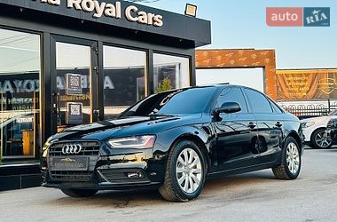 Седан Audi A4 2012 в Харькове